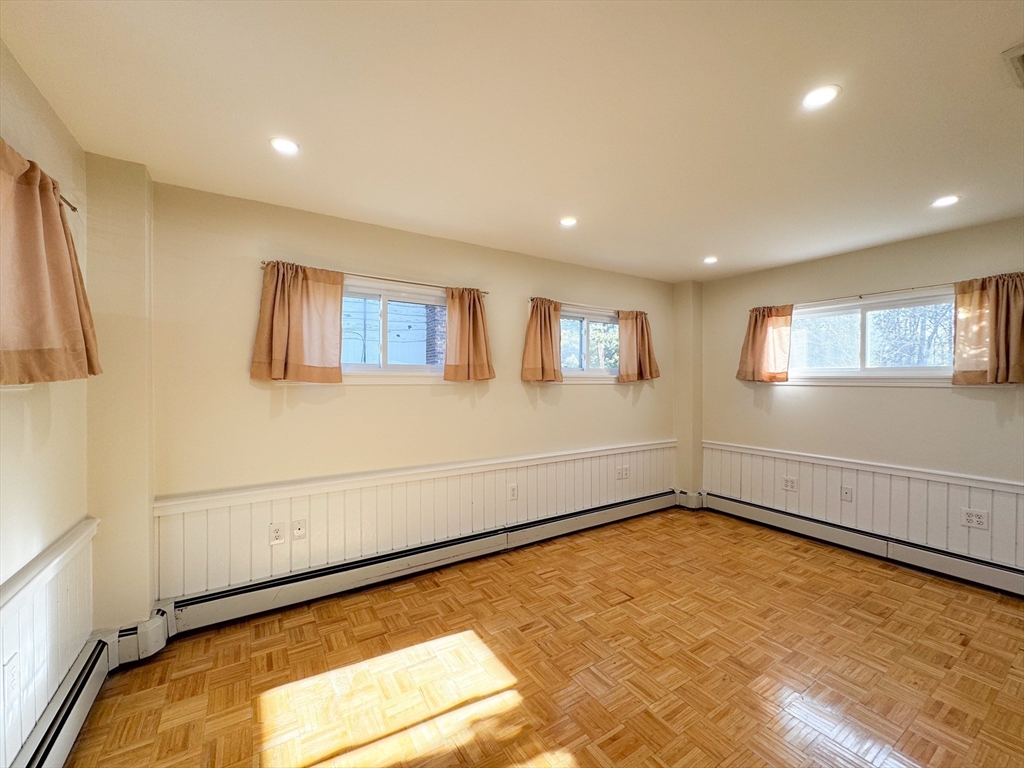 92 Woodcliff Road Brookline, MA 02467 - Photo 16 of 36