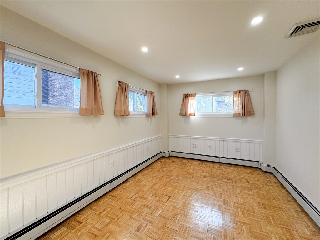 92 Woodcliff Road Brookline, MA 02467 - Photo 17 of 36