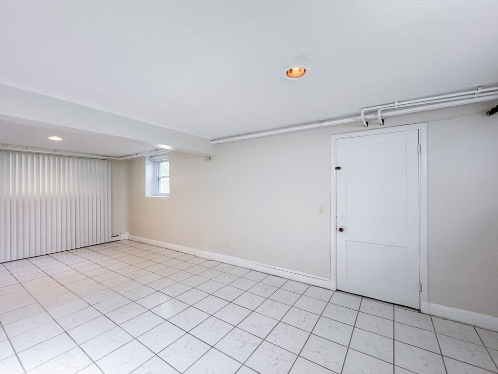 92 Woodcliff Road Brookline, MA 02467 - Photo 28 of 36