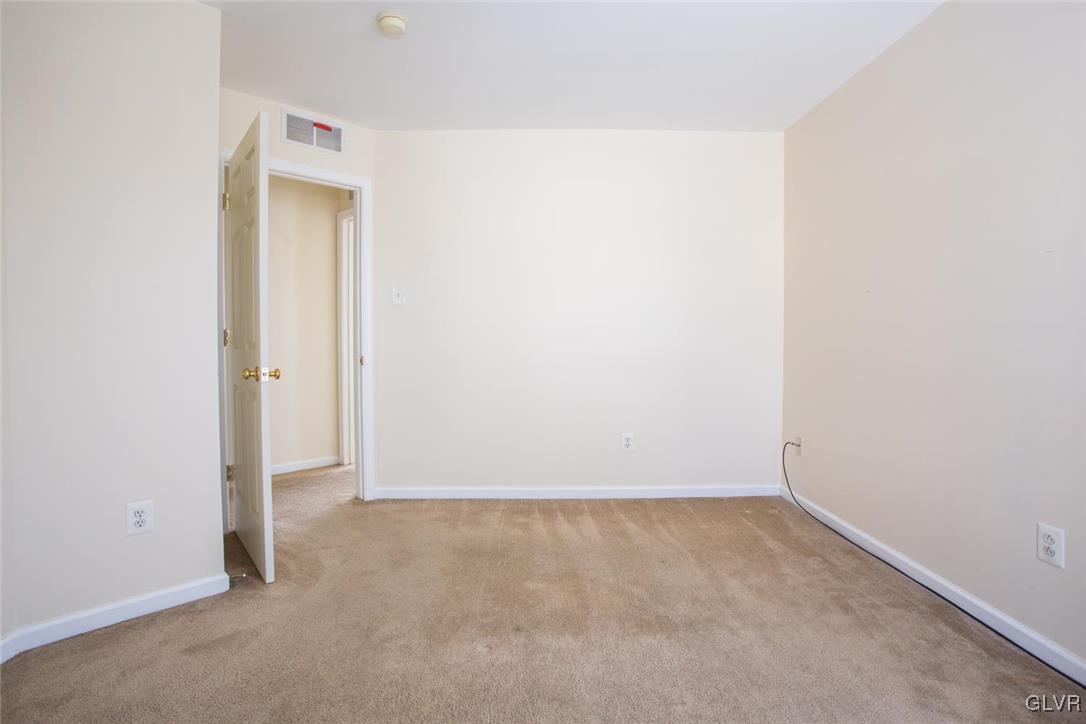 5329 Seip Road Bethlehem, PA 18017 - Photo 27 of 37 Gallery Image 27