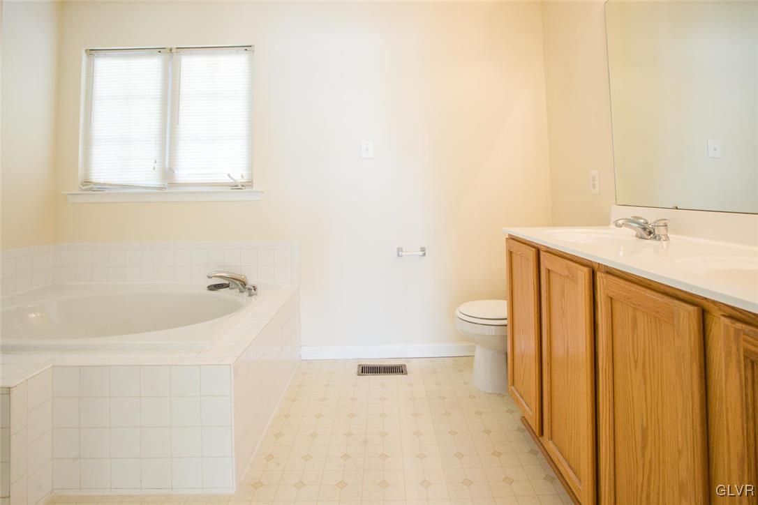 5329 Seip Road Bethlehem, PA 18017 - Photo 33 of 37 Gallery Image 33