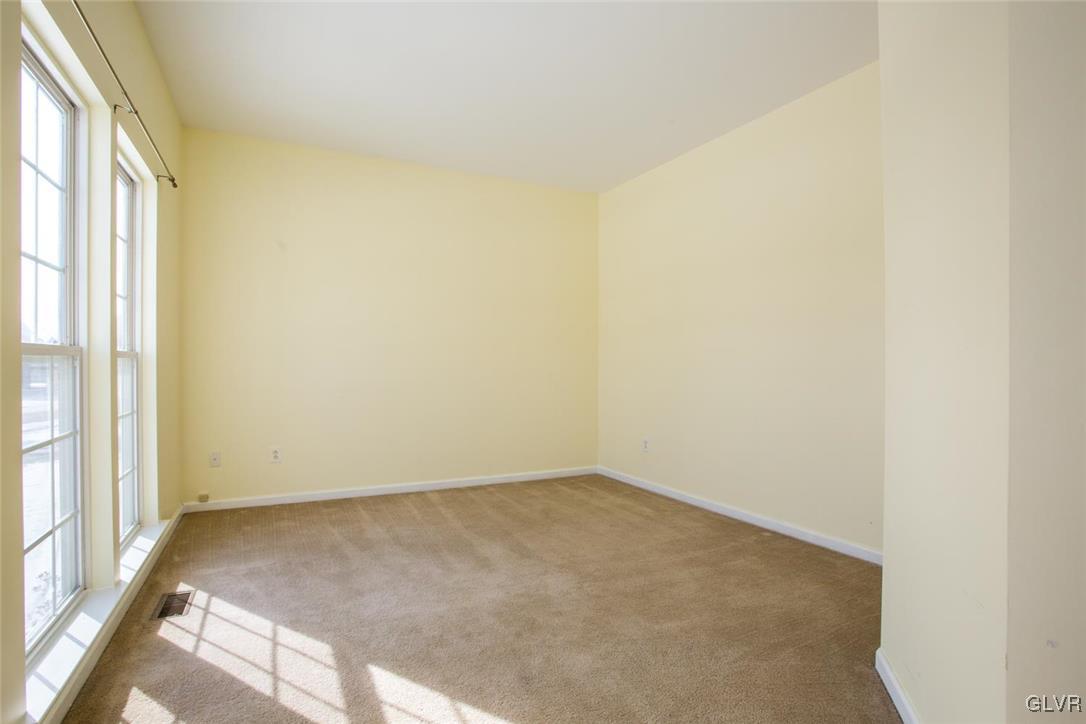 5329 Seip Road Bethlehem, PA 18017 - Photo 8 of 37 Gallery Image 8
