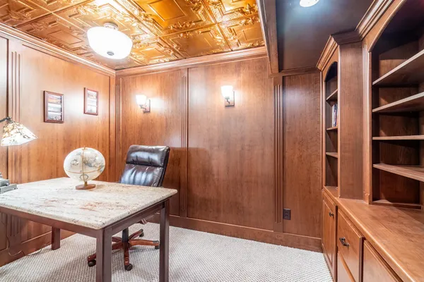 $679,900 | 9224 Laurel Hurst Place, Fort Wayne, IN 46835