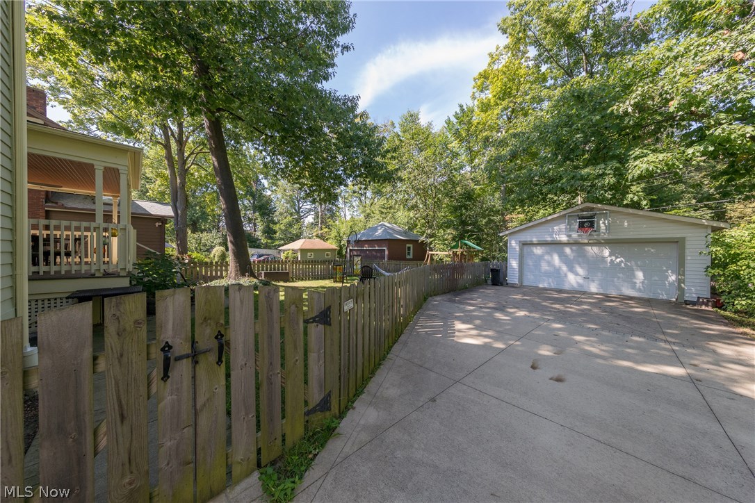 2915 Edgehill Road Cleveland, OH 44118 - Photo 32 of 35 Gallery Image 32