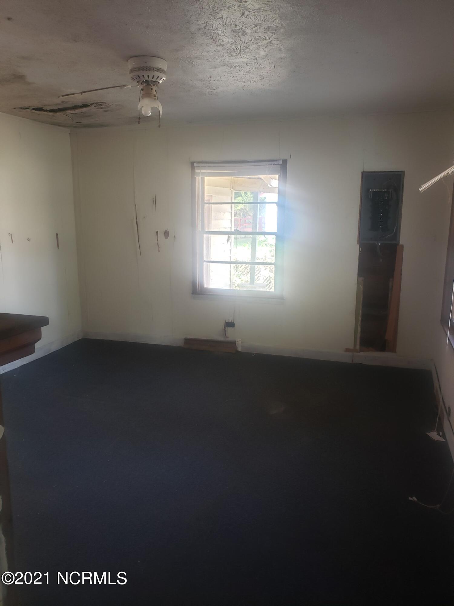 62 Beck Street Red Springs, NC 28377 - Photo 3 of 3 3_3_61ba270437e93_10624