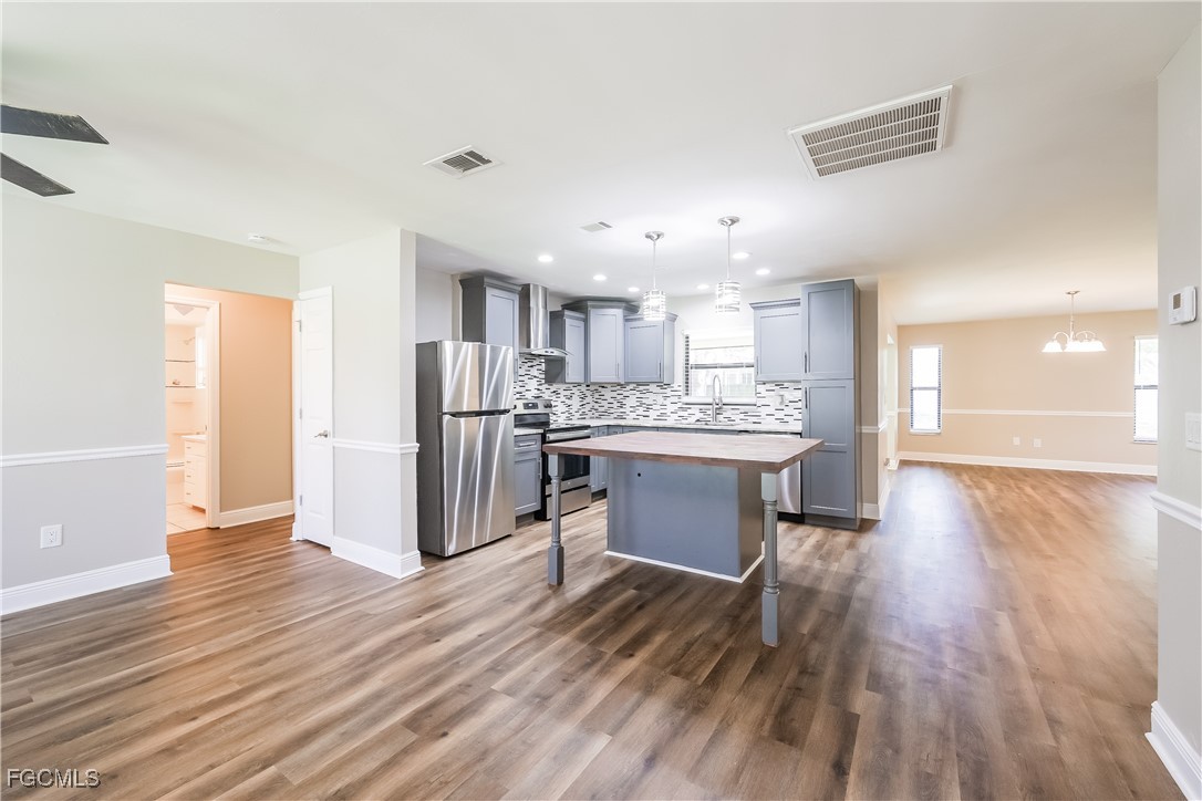 720 Southwest 8th Terrace Cape Coral, FL 33991 - Photo 2 of 15