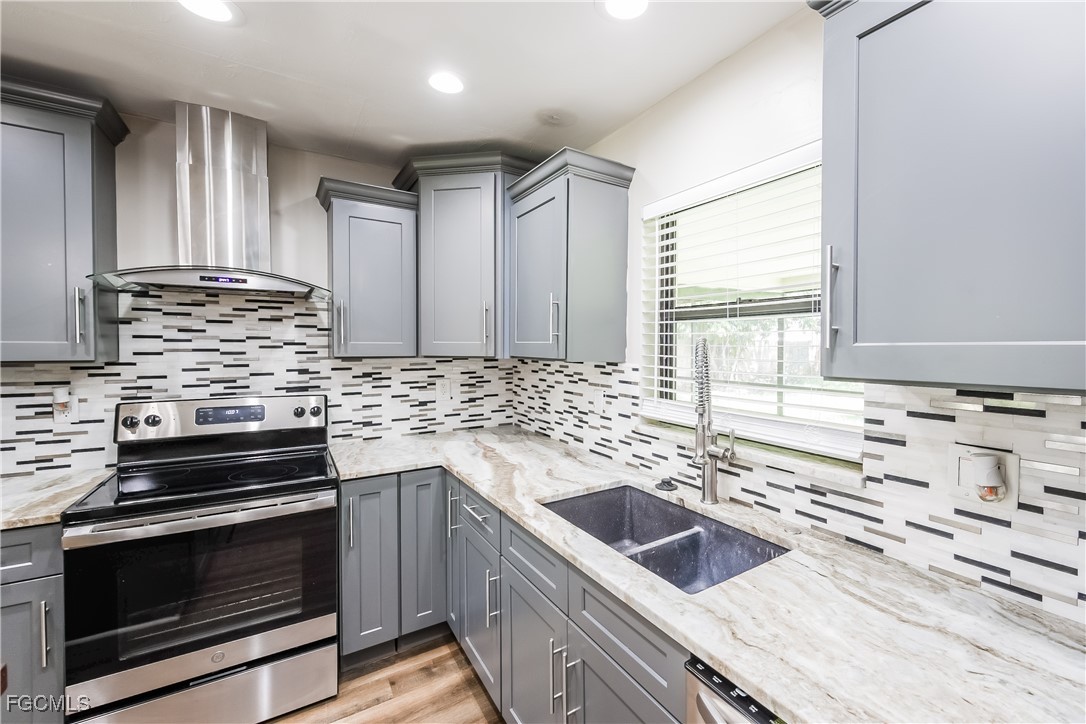 720 Southwest 8th Terrace Cape Coral, FL 33991 - Photo 6 of 15