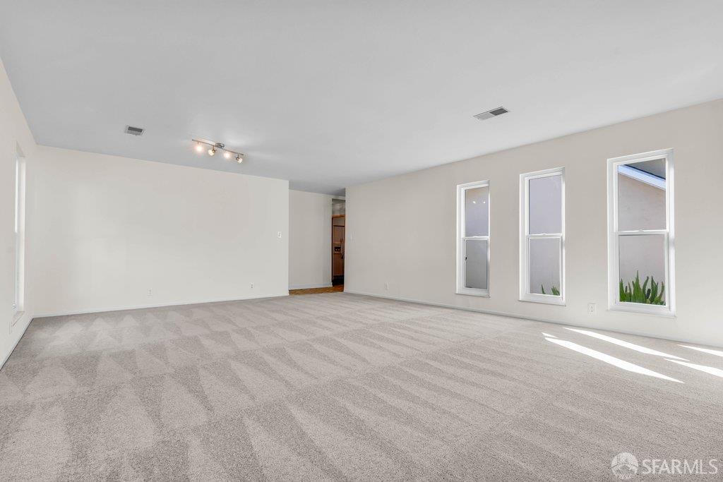 2646 Doidge Avenue Pinole, CA 94564 - Photo 10 of 46