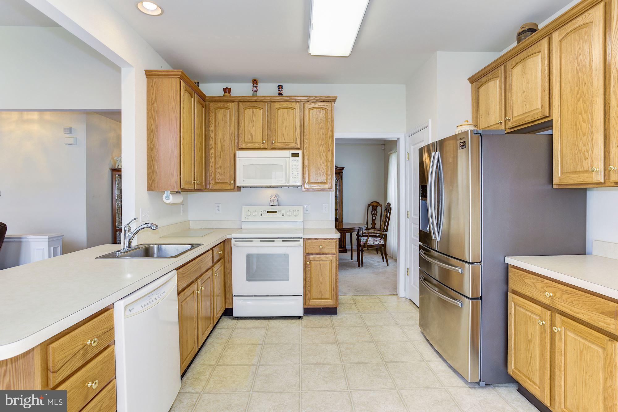 18 Wolverton Place Riverside, NJ 08075 - Photo 13 of 35 Kitchen Stove