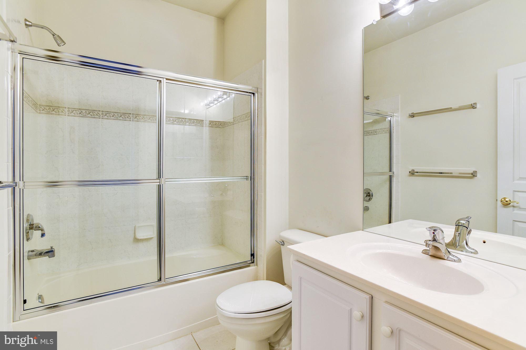 18 Wolverton Place Riverside, NJ 08075 - Photo 30 of 35 Full Bathroom in Hallway