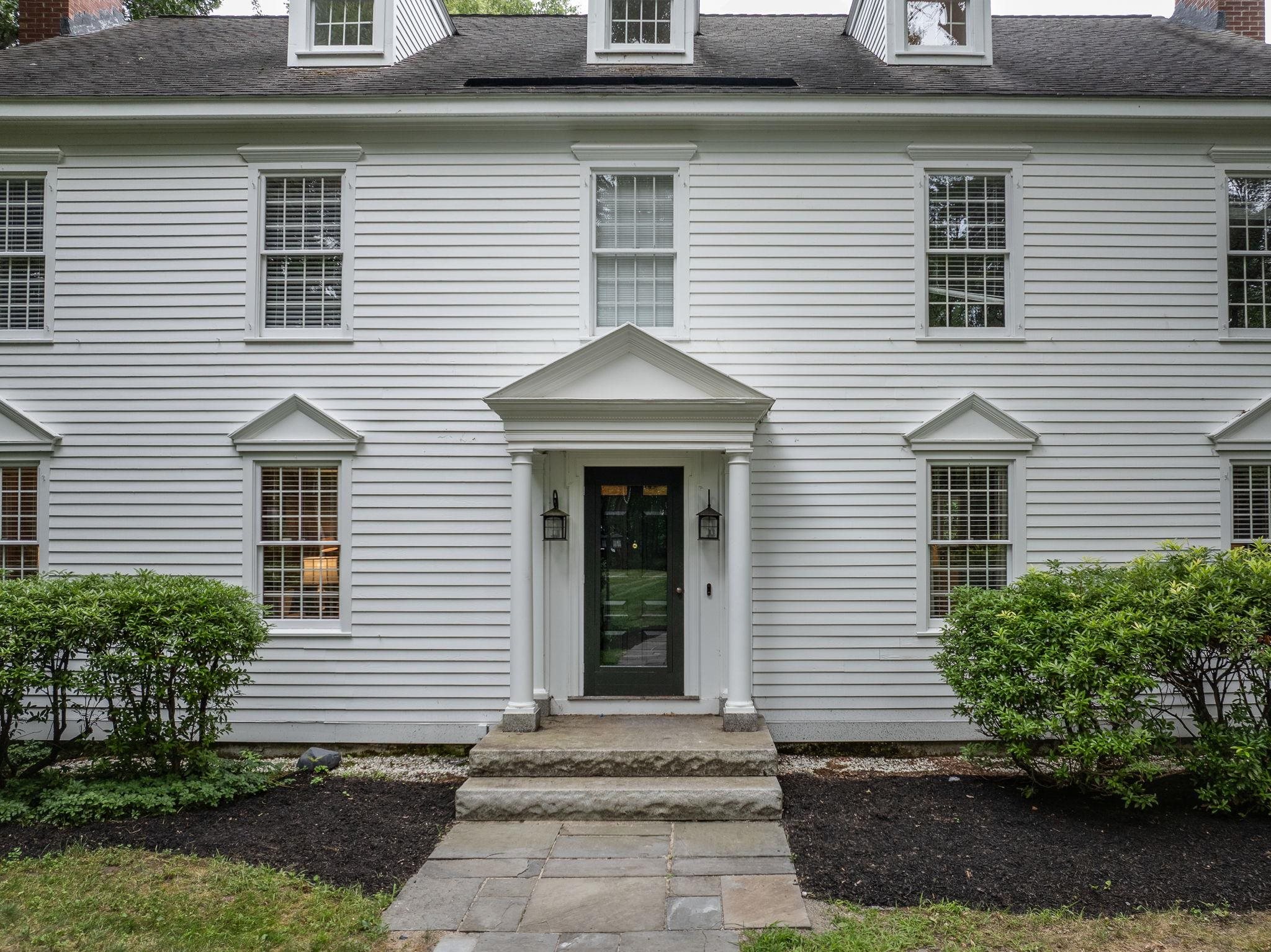 68 Perry Road Bedford, NH 03110 - Photo 4 of 60