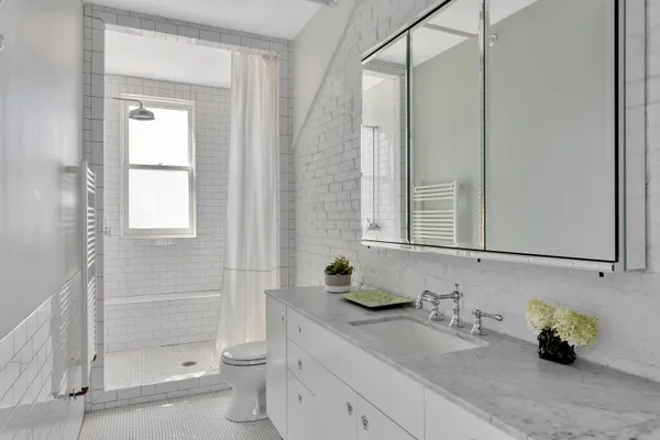 $1,895,000 | 410 Main Street, Rockland, ME 04841