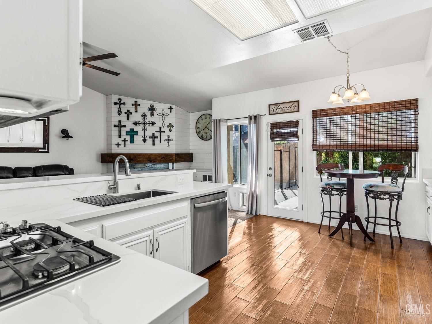 Undisclosed Address Bakersfield, CA 93311 - Photo 11 of 33