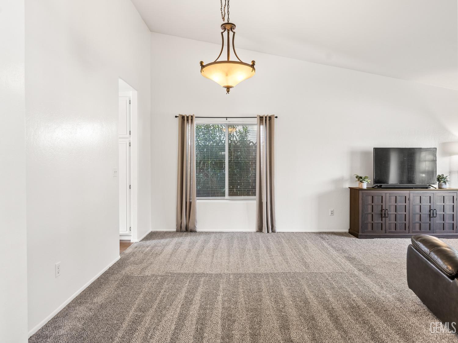 Undisclosed Address Bakersfield, CA 93311 - Photo 6 of 33