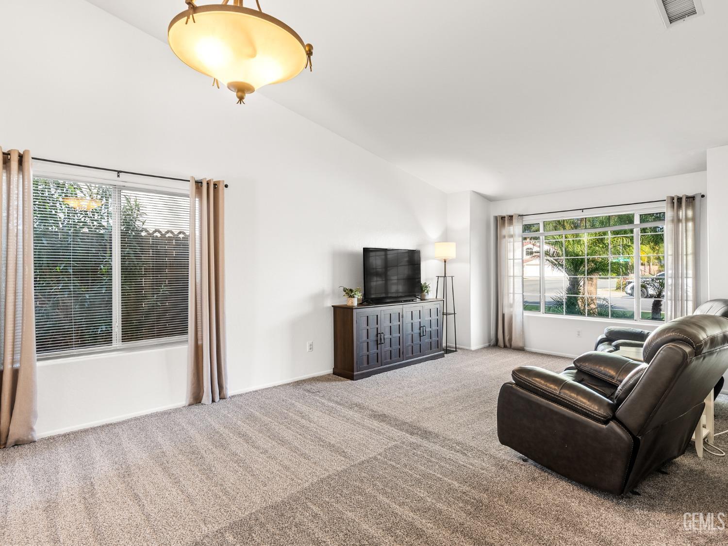 Undisclosed Address Bakersfield, CA 93311 - Photo 7 of 33