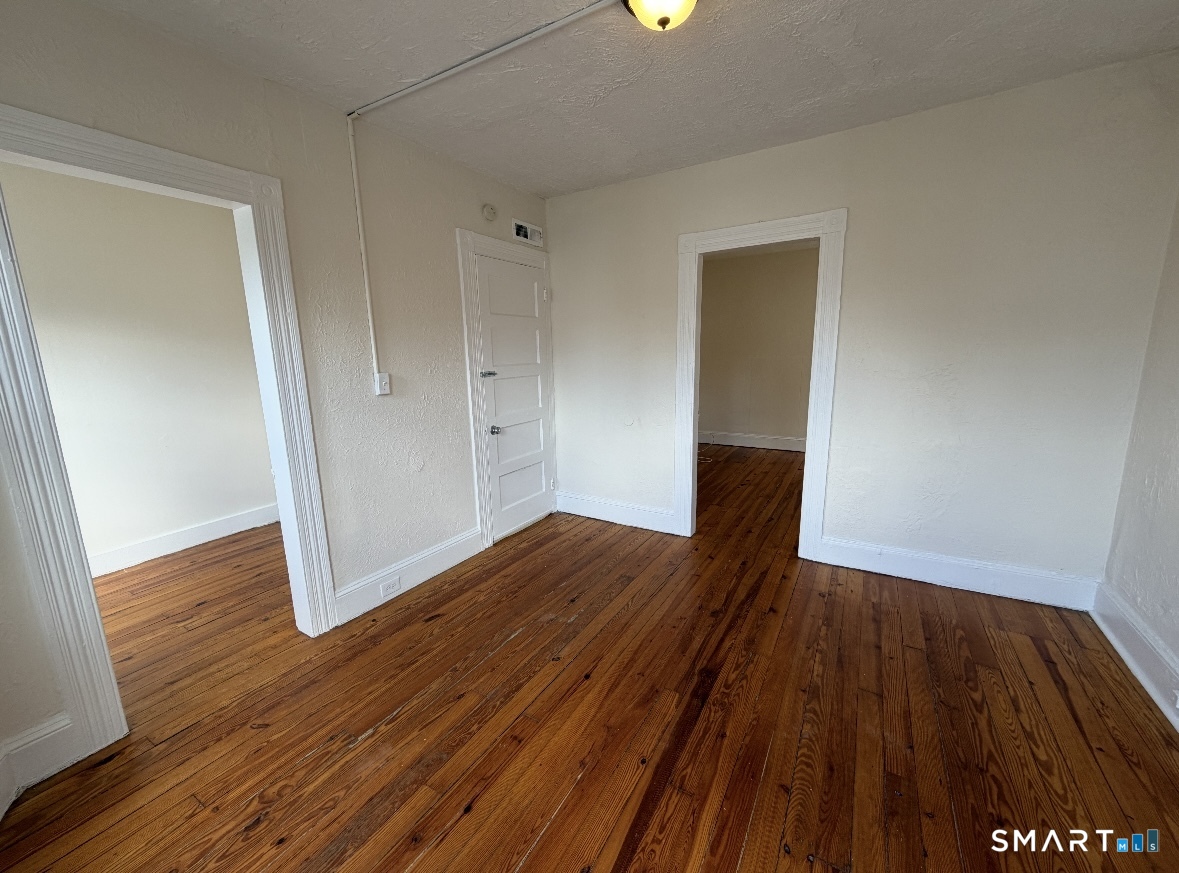 120 Rennell Street Bridgeport, CT 06604 - Photo 5 of 9