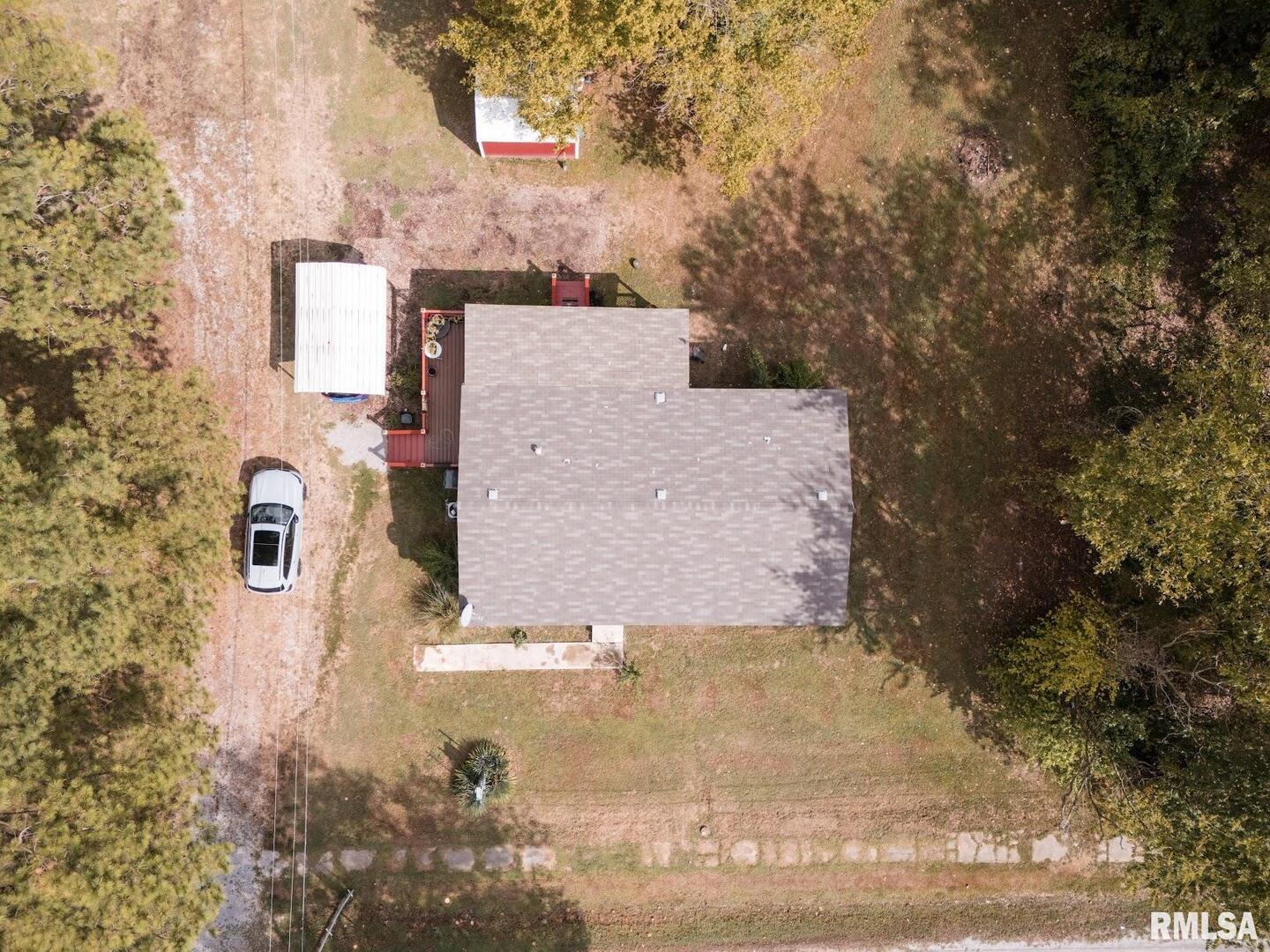 344 Seba Street Hurst, IL 62949 - Photo 33 of 34 front view of a house with a yard