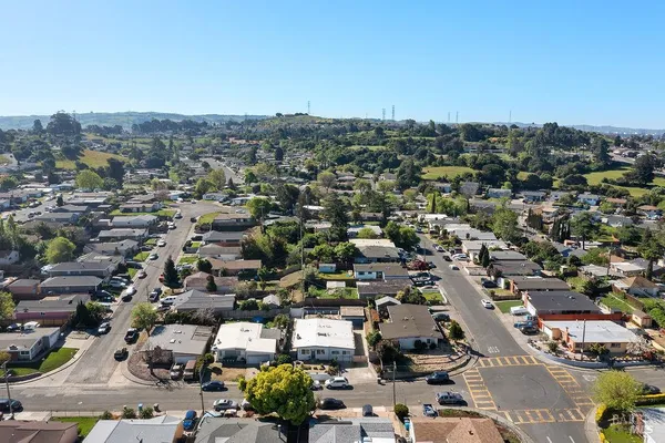 $549,800 | 207 Wilshire Avenue, Vallejo, CA 94591