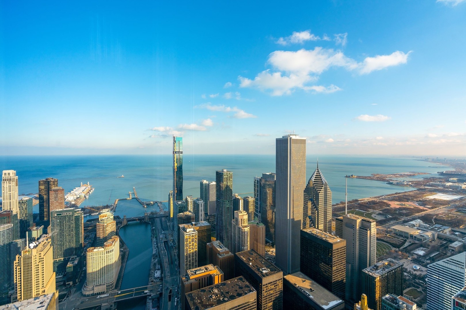 401 North Wabash Avenue, Unit 83E Chicago, IL 60611 - Photo 14 of 33 a view of a city with tall buildings
