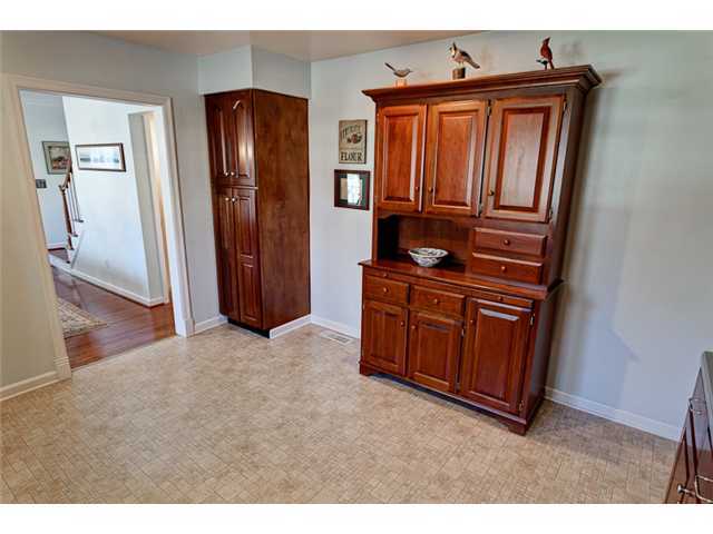 2447 Dorset Road Columbus, OH 43221 - Photo 9 of 25