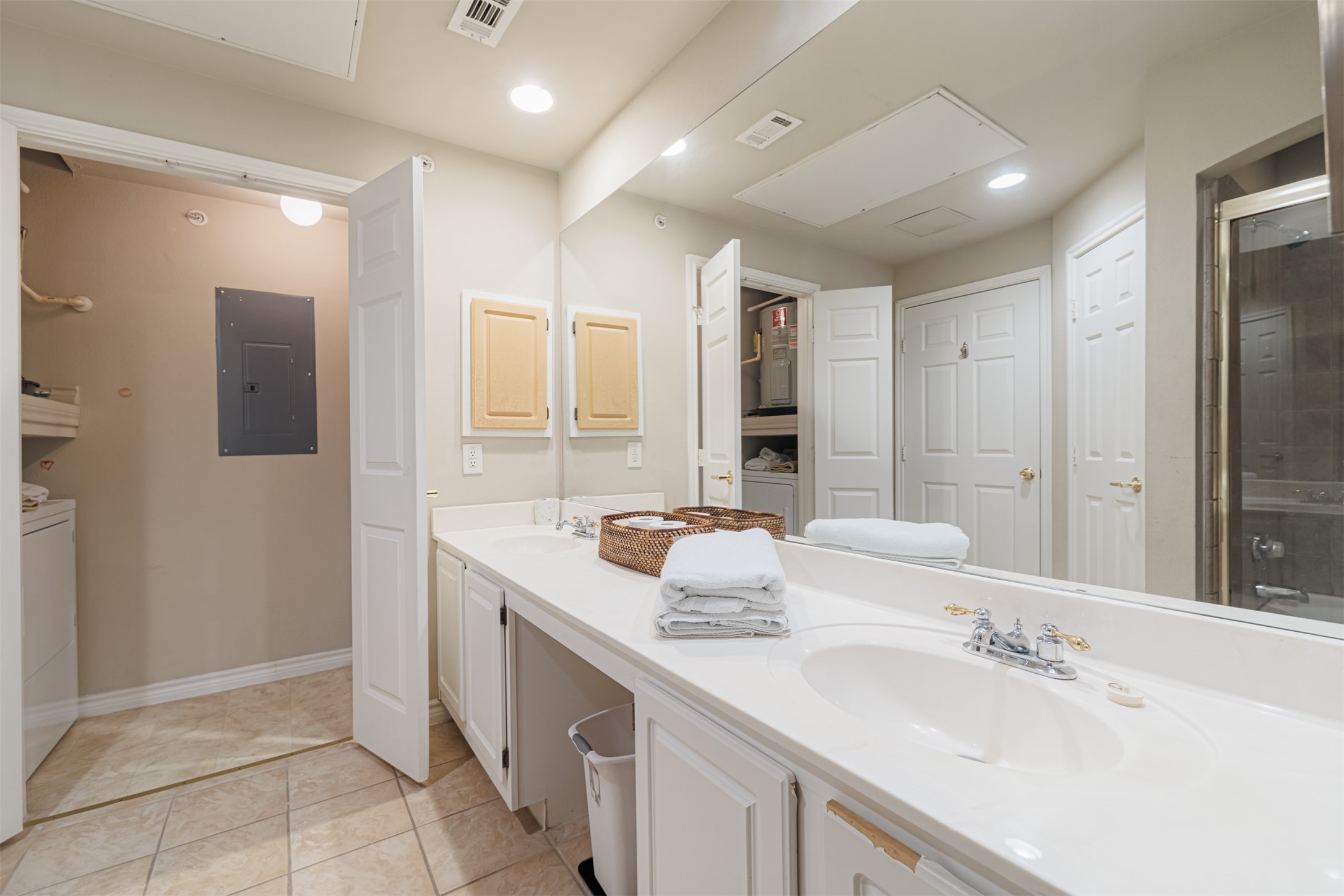 2400 McCue Road, Unit 360 Houston, TX 77056 - Photo 10 of 24