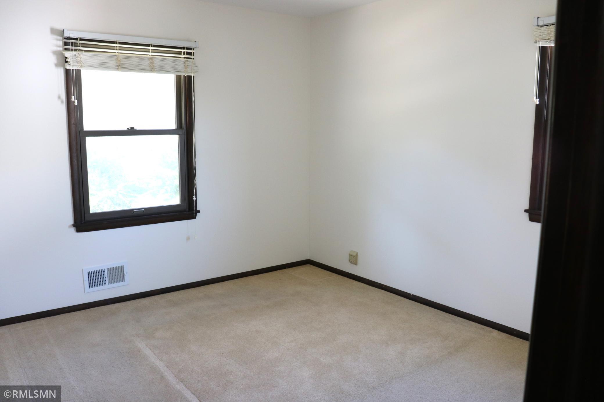 4301 Northeast 2nd Street Columbia Heights, MN 55421 - Photo 10 of 31
