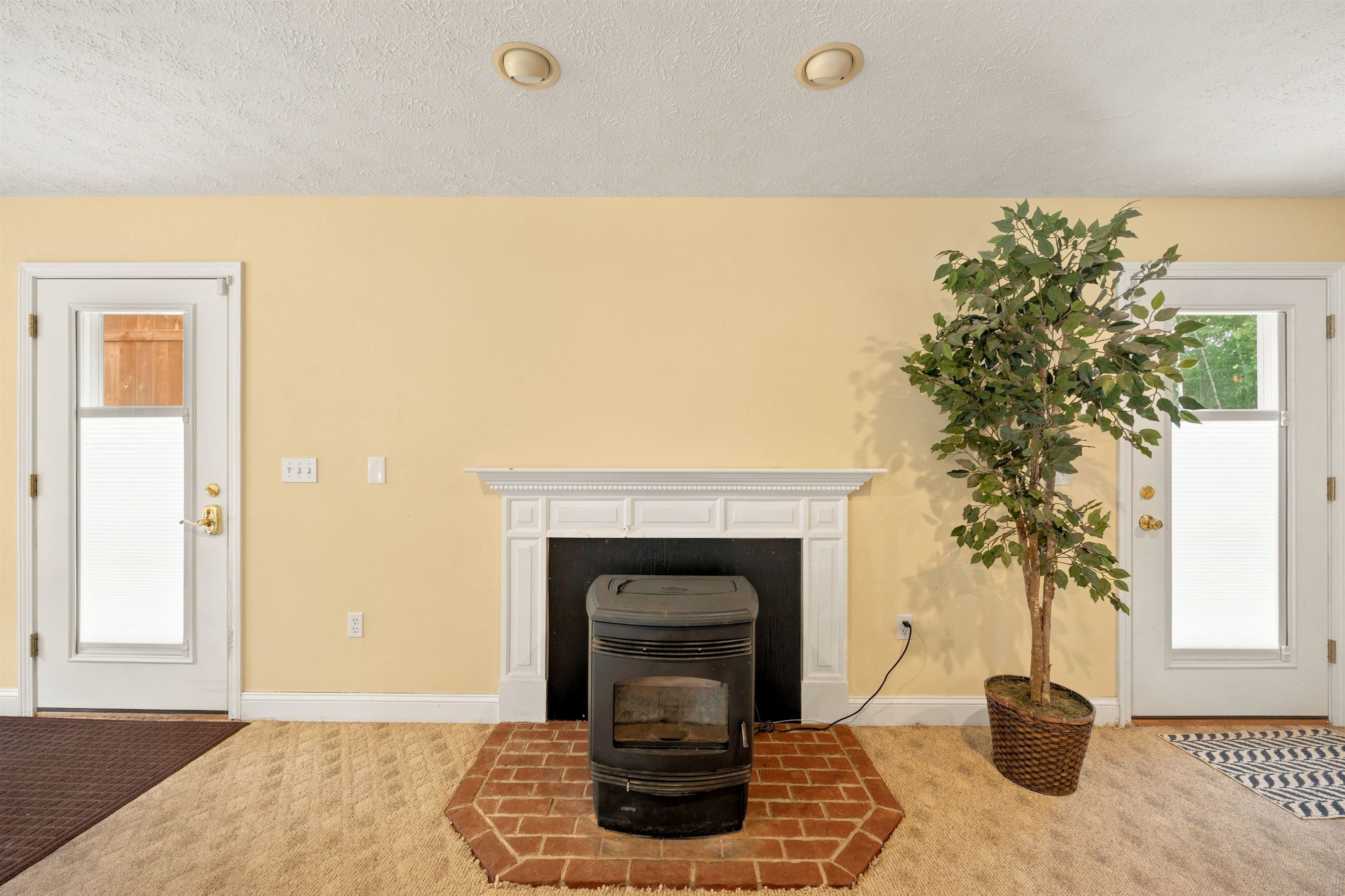83 Ferson Road Francestown, NH 03043 - Photo 11 of 55 Gallery Image 11