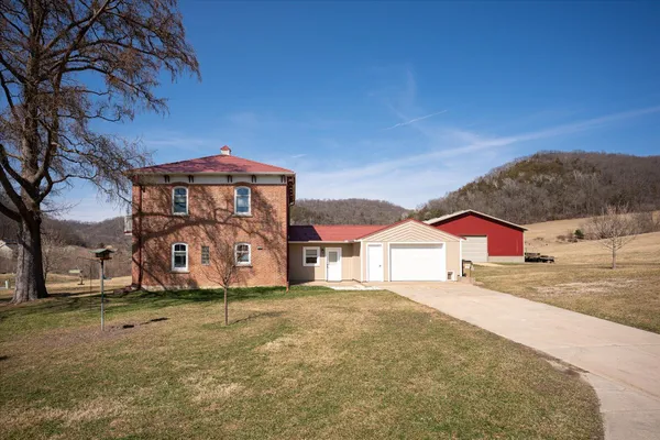 $795,000 | 704 7th Street, Brownsville, MN 55919