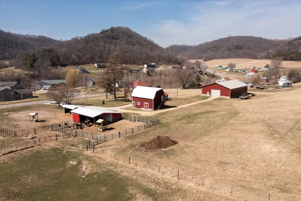 $795,000 | 704 7th Street, Brownsville, MN 55919