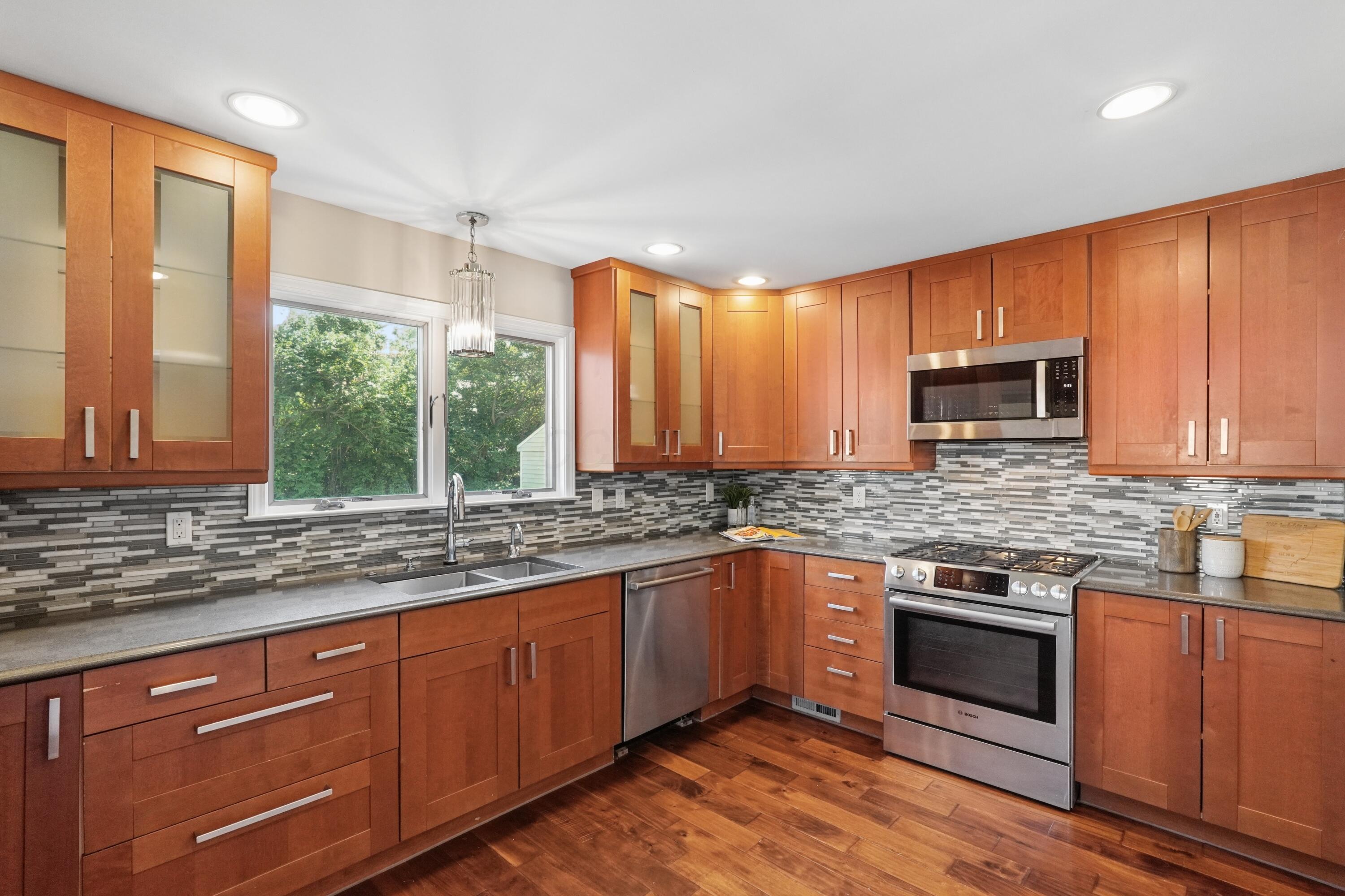 2088 Inchcliff Road Columbus, OH 43221 - Photo 16 of 49 Kitchen 1-3