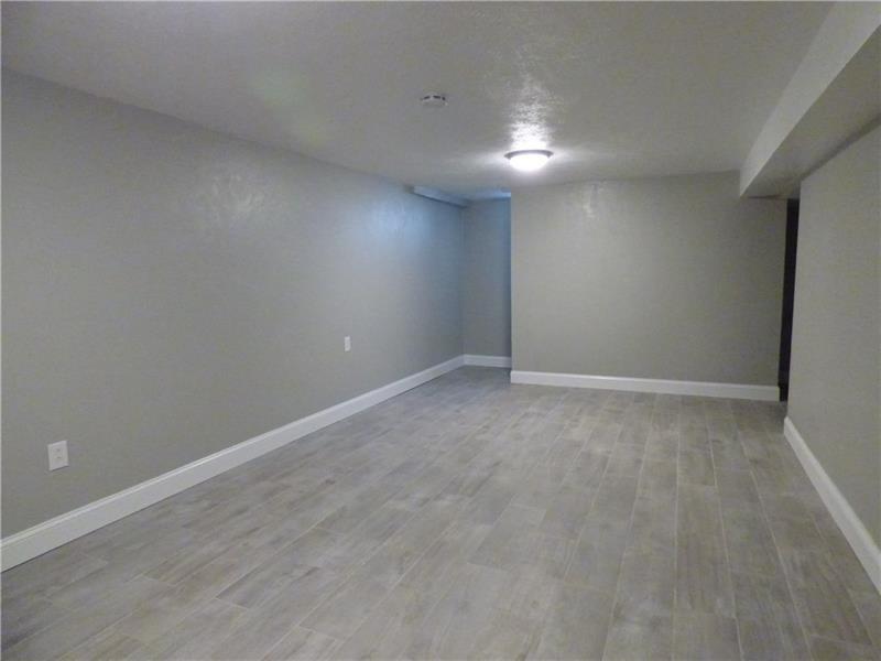 470 Spring Valley Road West Mifflin, PA 15122 - Photo 13 of 28 Gallery Image 13