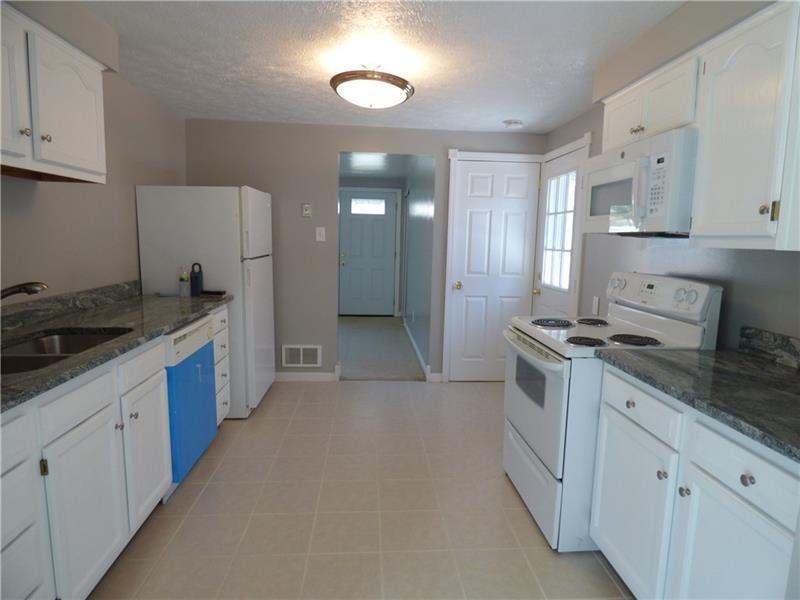 470 Spring Valley Road West Mifflin, PA 15122 - Photo 7 of 28 Gallery Image 7