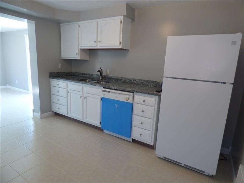 470 Spring Valley Road West Mifflin, PA 15122 - Photo 9 of 28 Gallery Image 9