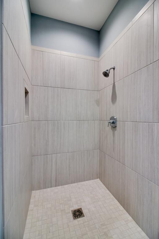 313 Circuit Road Franklin, TN 37064 - Photo 7 of 29 Guest bath down with curbless shower. Great for the in-laws