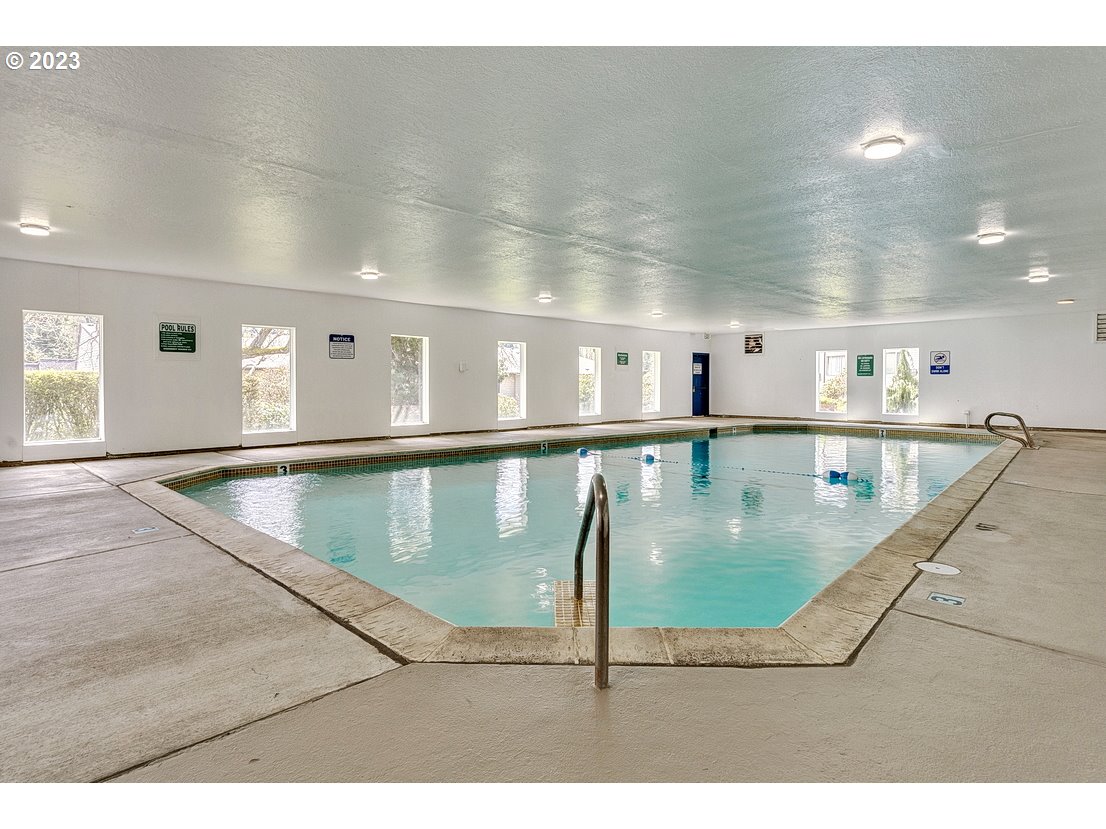 200 Southwest Florence Avenue, Unit C9 Gresham, OR 97080 - Photo 29 of 32 a view of a swimming pool