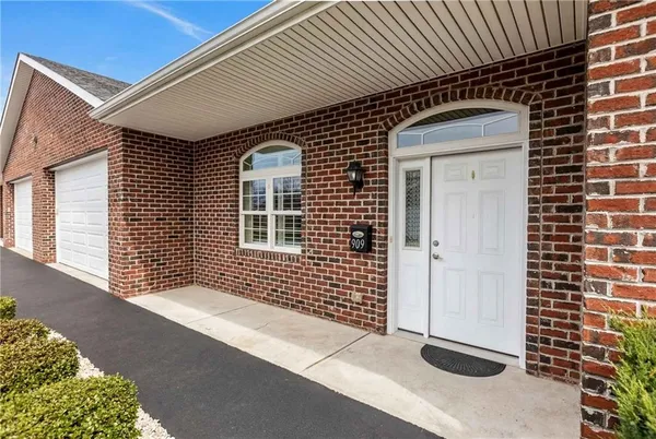 $349,000 | 909 Valentina Lane, New Kensington, PA 15068