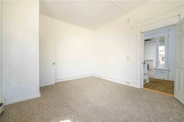 $1,500 | 50 East 4th Street, Oswego, NY 13126