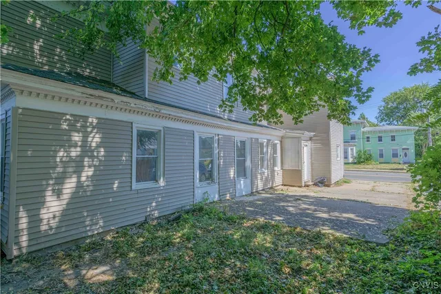 $1,500 | 50 East 4th Street, Oswego, NY 13126