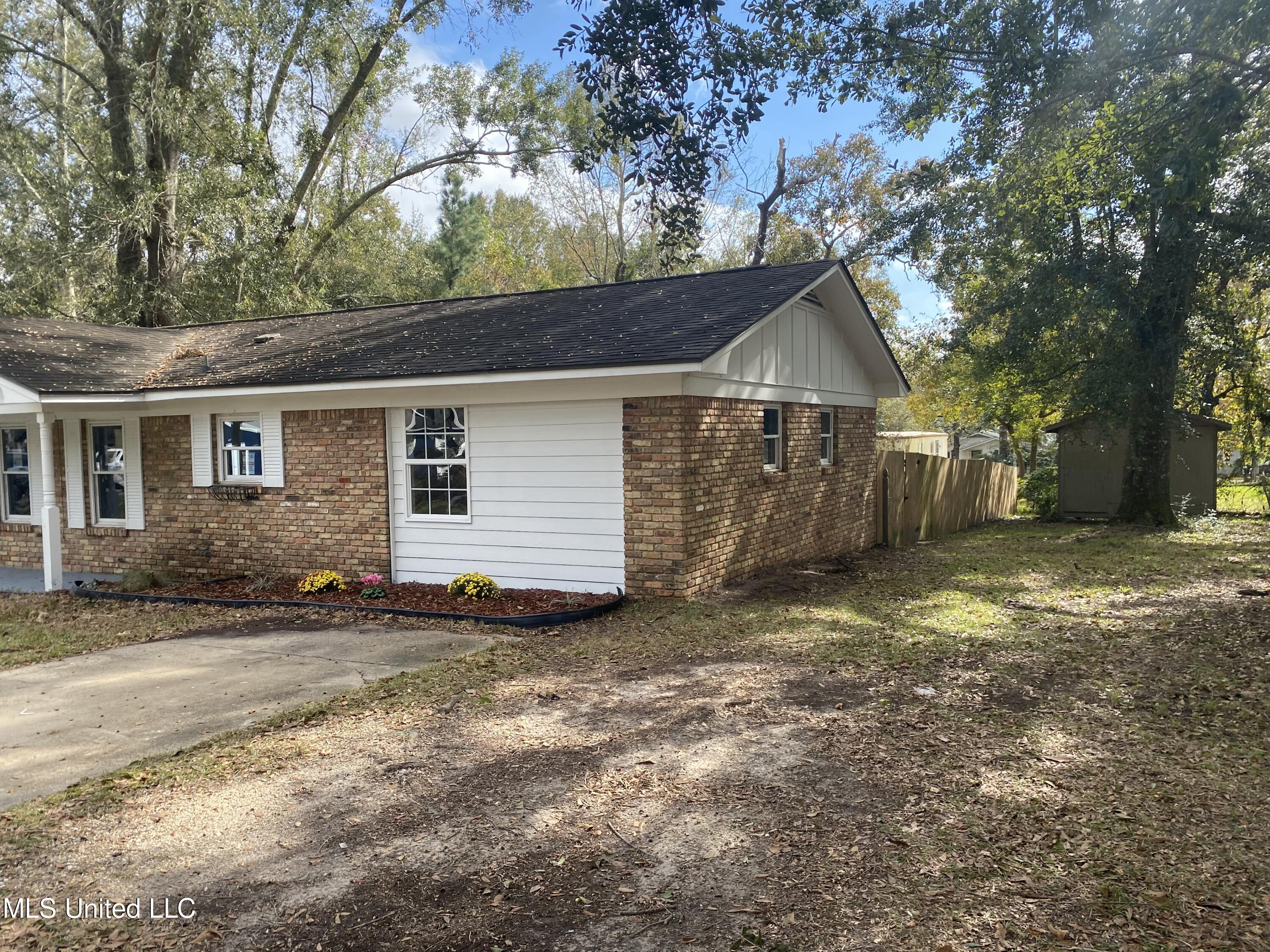809 Roys Road Gautier, MS 39553 - Photo 3 of 18 397E50EA-3253-414B-8ACB-53406A1E0C65