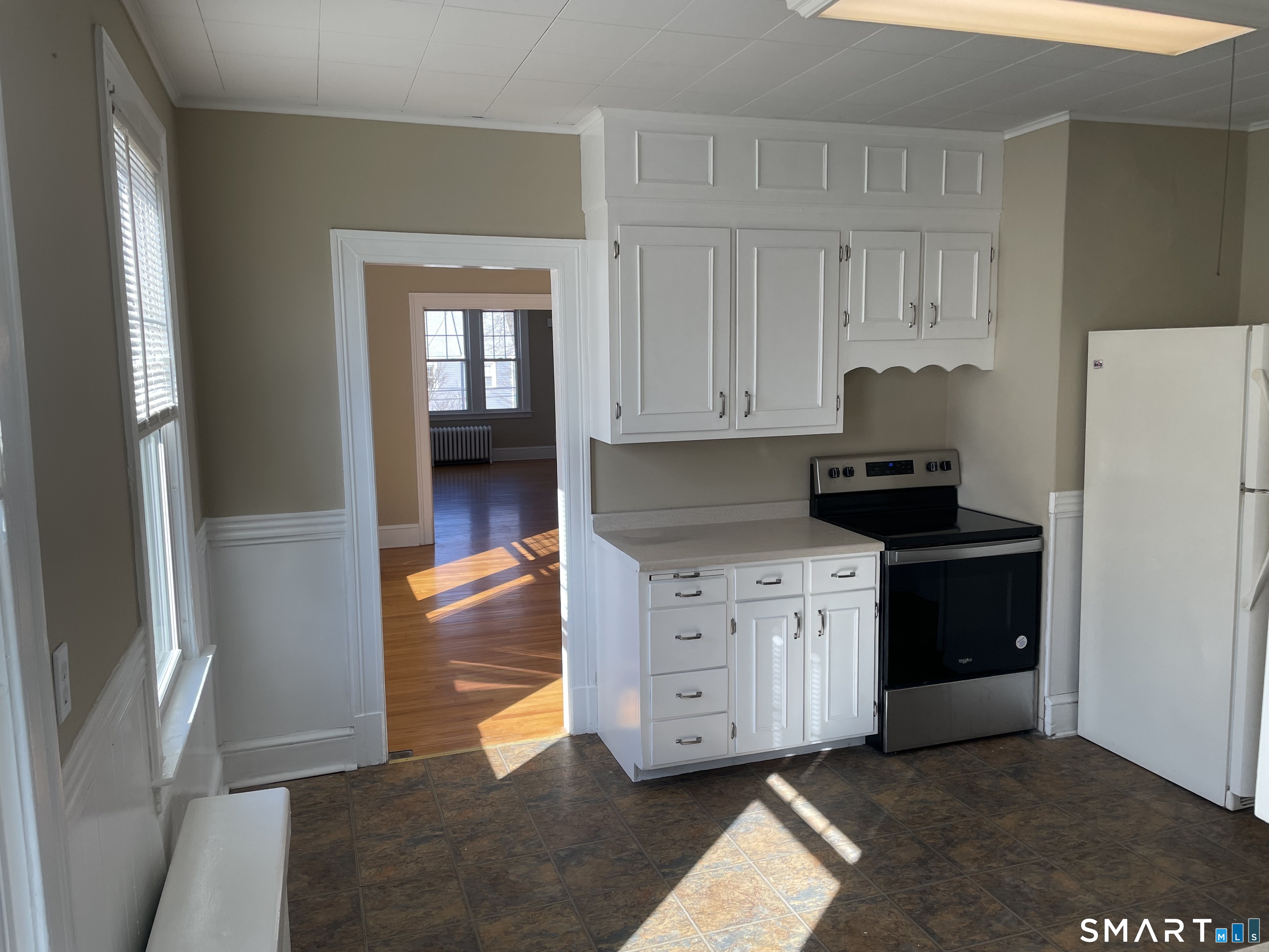 2 Bretton Road West Hartford, CT 06119 - Photo 19 of 41 Floor #2 Kitchen