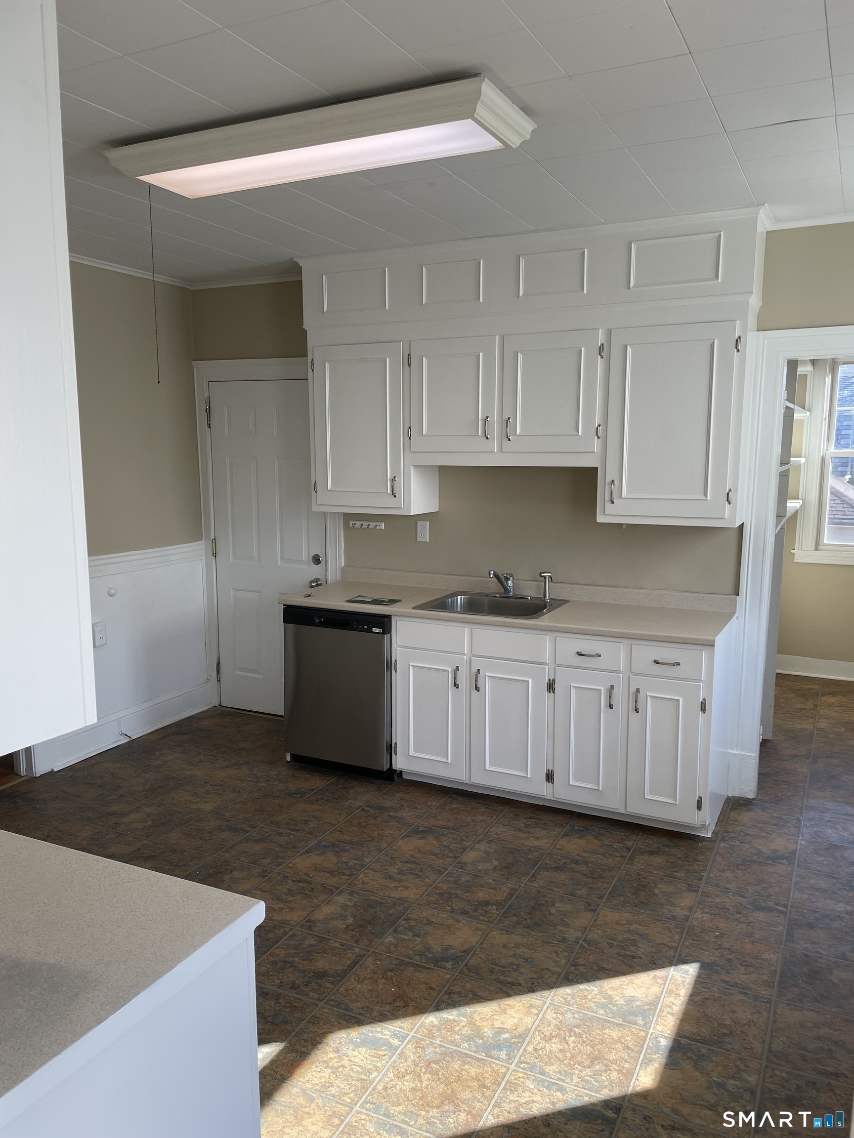 2 Bretton Road West Hartford, CT 06119 - Photo 20 of 41 Floor #2 Kitchen