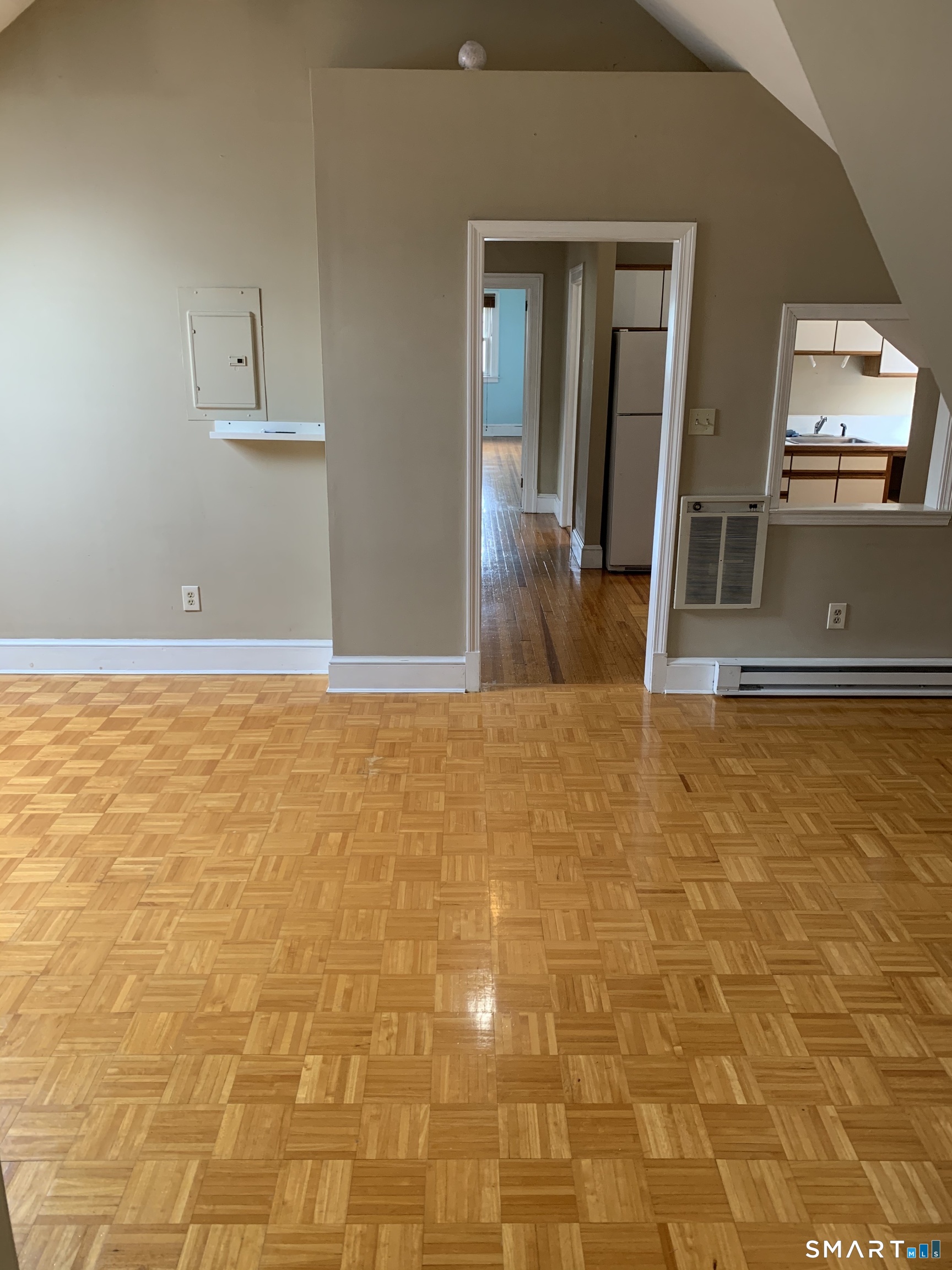 2 Bretton Road West Hartford, CT 06119 - Photo 29 of 41 3rd Floor Kitchen