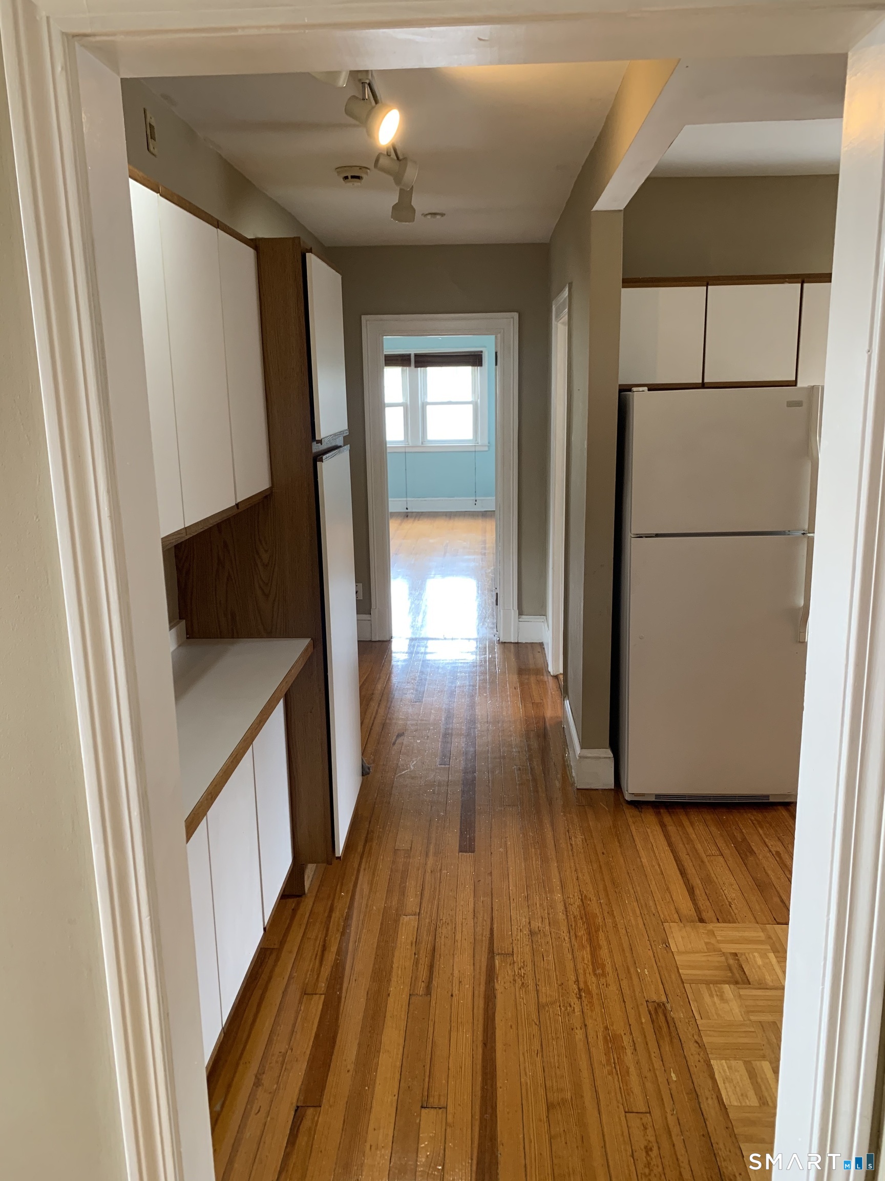 2 Bretton Road West Hartford, CT 06119 - Photo 31 of 41 3rd Floor Kitchen