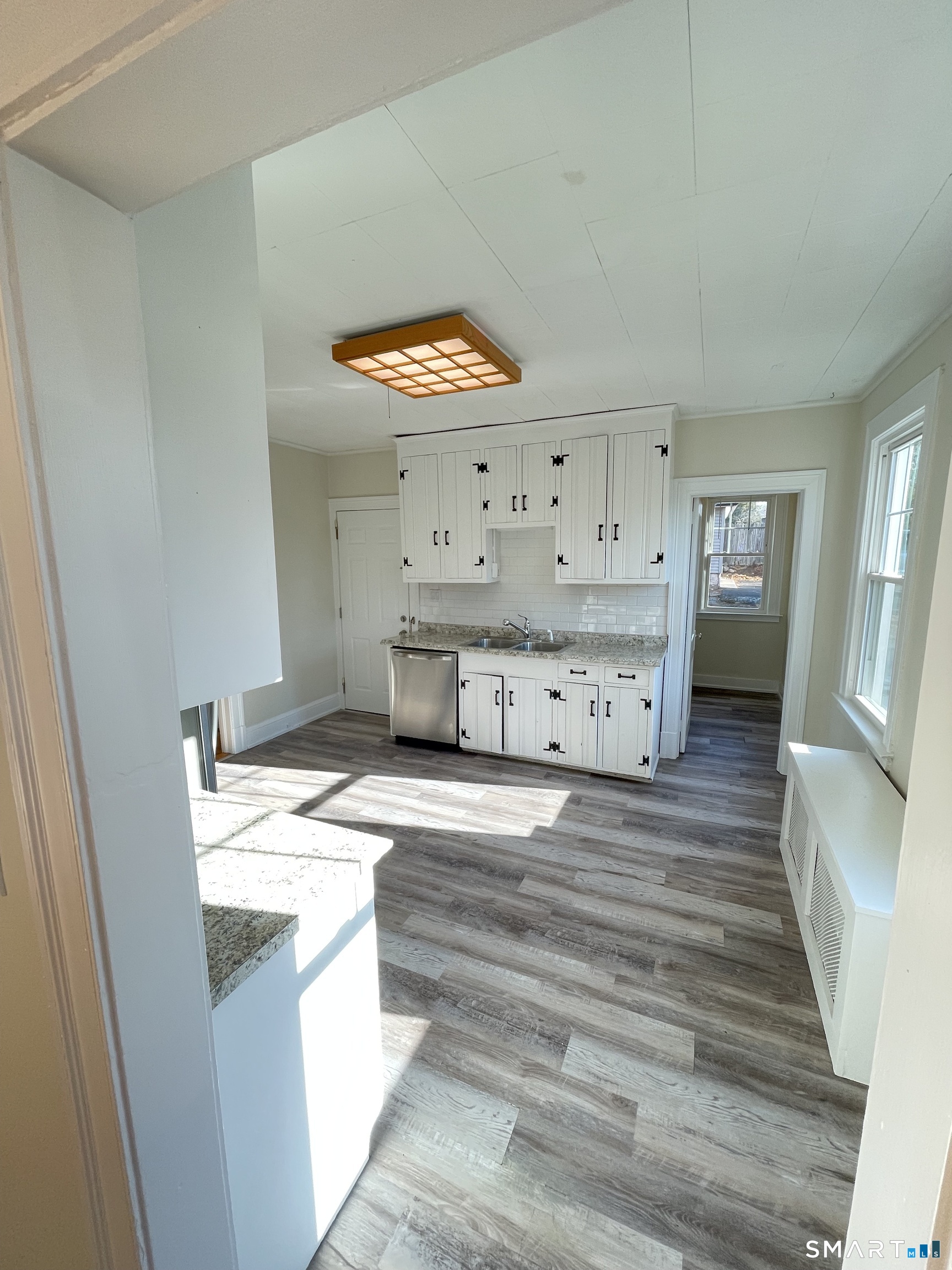 2 Bretton Road West Hartford, CT 06119 - Photo 9 of 41