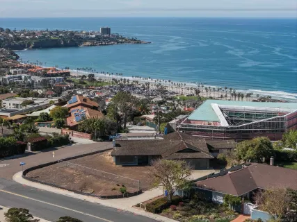 $5,595,000 | 8504 Prestwick Drive, La Jolla, CA 92037