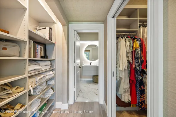 a view of a walk in closet