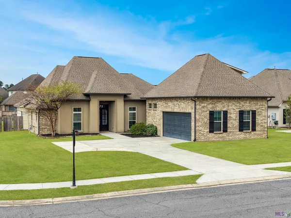 $399,900 | 8725 Sandpiper Street, Denham Springs, LA 70706