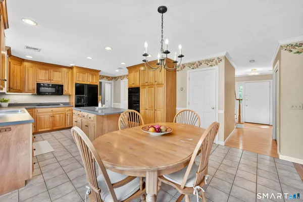 $710,000 | 75 Spinners Run, South Windsor, CT 06074