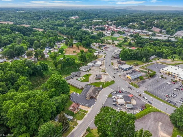 $224,900 | 335 North Bridge Street, Jonesville, NC 28642