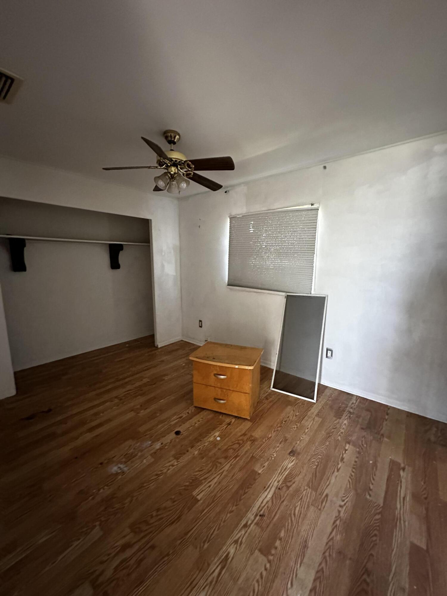 3931 Kewanee Road Lantana, FL 33462 - Photo 3 of 16 IMG_9569